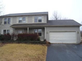 819 Ayers St, Bolingbrook, IL 60440
