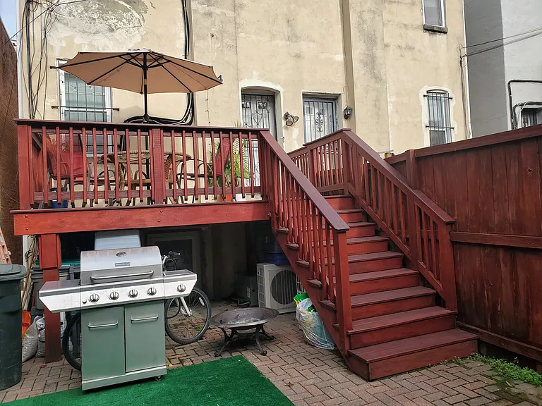 84 Q St NW #B — Photo 17