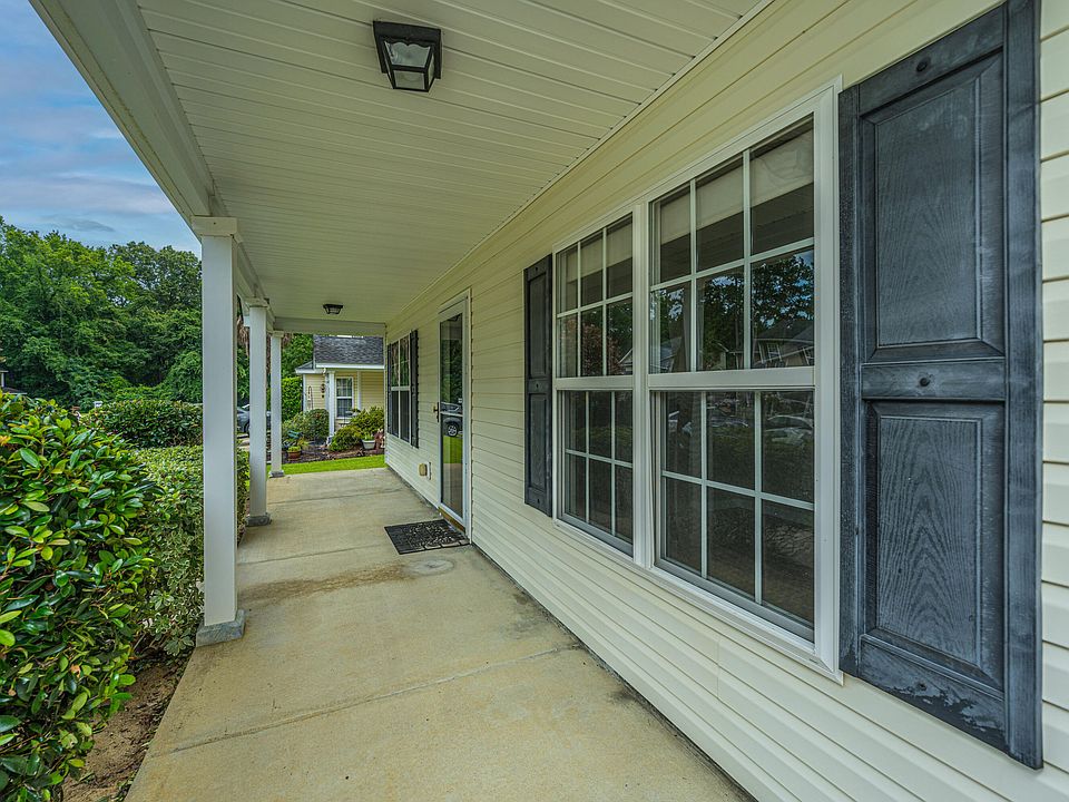 1st image of 252 Trickle Dr