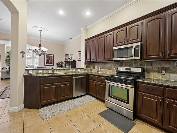 3rd image of 13731 Brookbluff Ln
