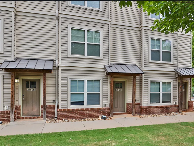 207 Kelly Rd #1 — Photo 16