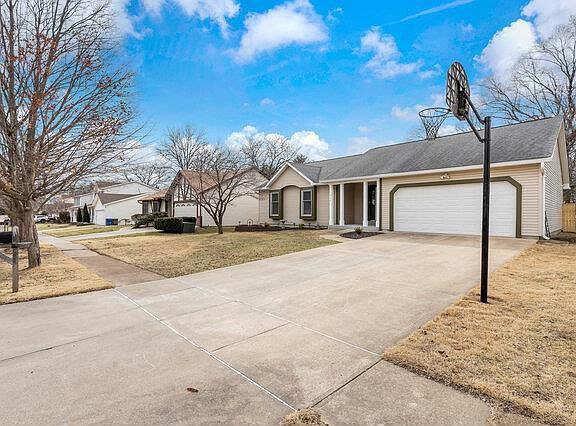 4th image of 1932 Cherokee Trail Ln