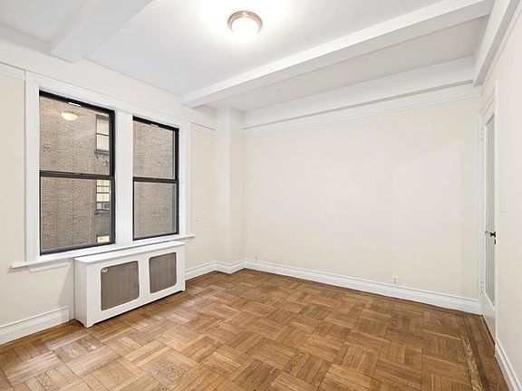 3rd image of 207 W 106th St APT 10A