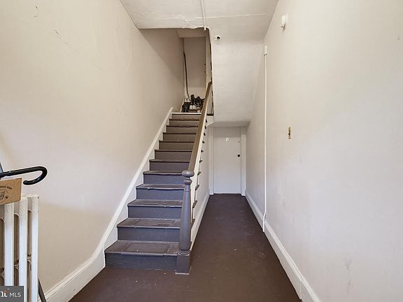 4th image of 309 Cherry St