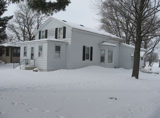 215 W Joliet St, Newark, IL 60541