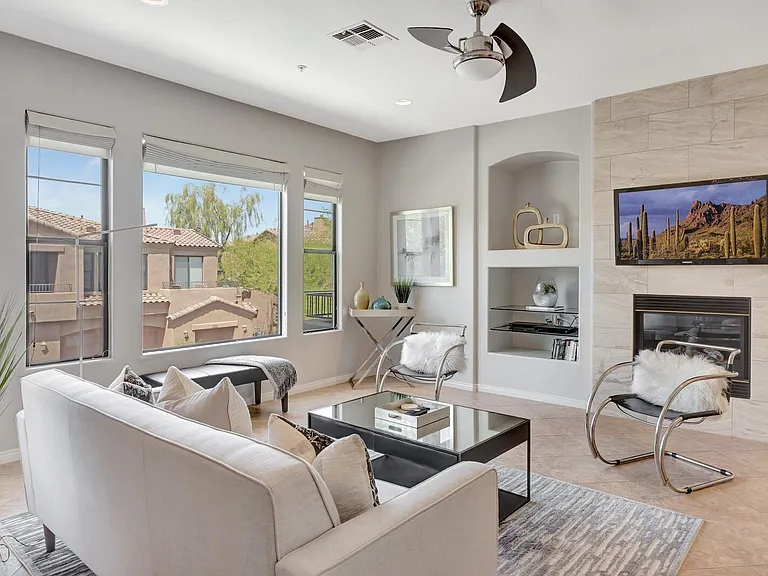 16600 N Thompson Peak Pkwy #2050 — Photo 3