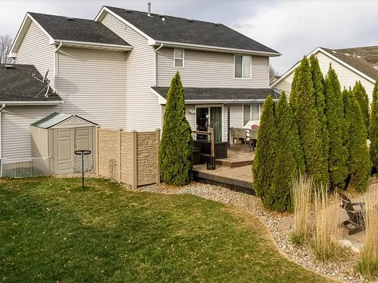 3121 SW Townpark Dr — Photo 2