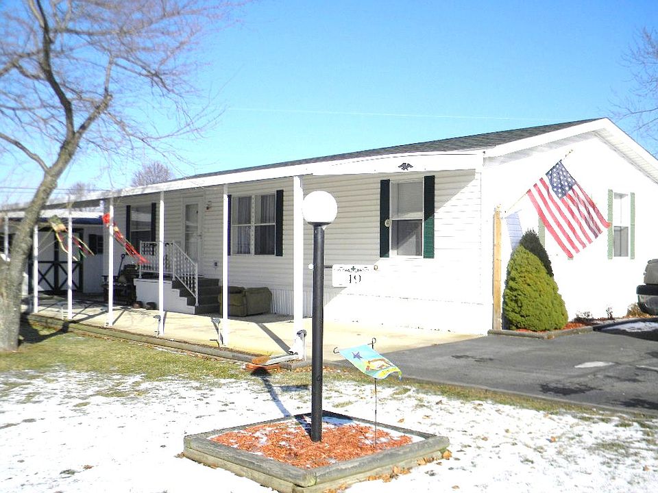 1st image of 49 Heatherbrooke Est