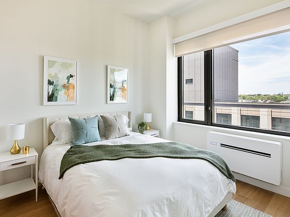 3rd image of 11 Ocean Pkwy #924