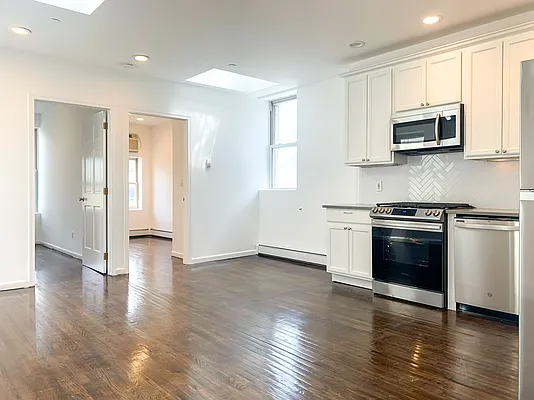 Rented by Dallien Realty Limited Liability Company | media 16