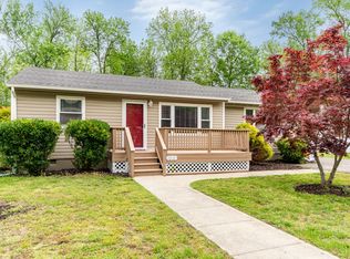 1212 Cedar Ln, Edgewater, MD 21037