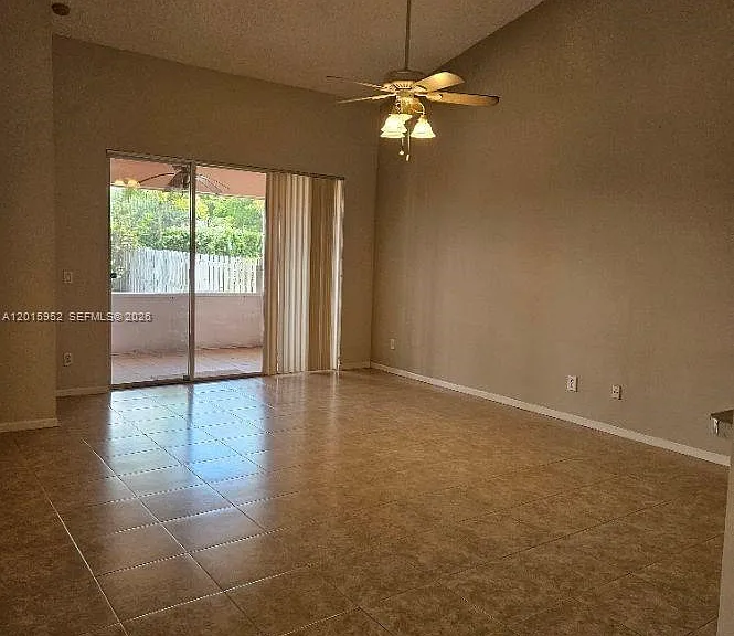2450 S Coral Trace Cir — Photo 7
