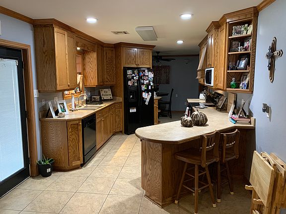 3rd image of 109 S Pinecrest Dr