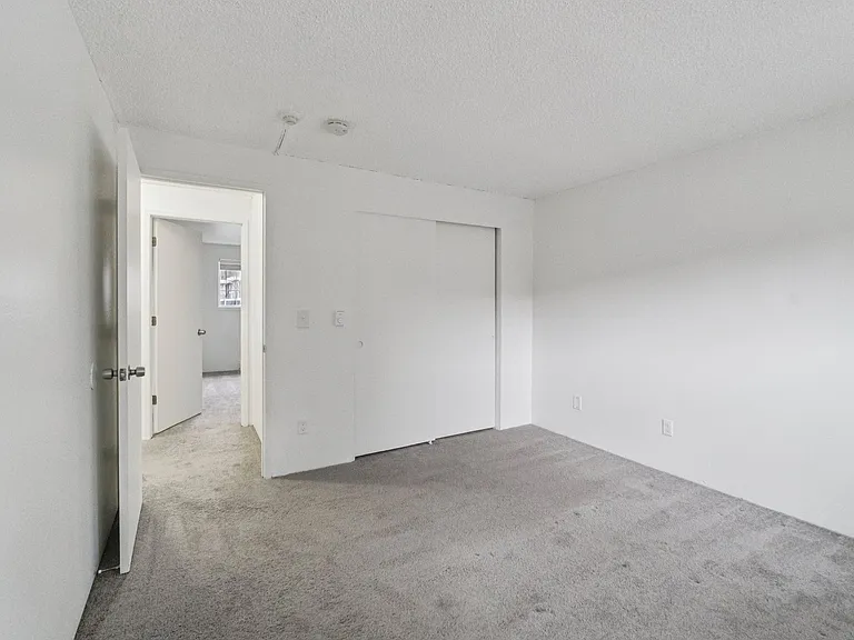 Heather Ridge Apartments — Photo 26