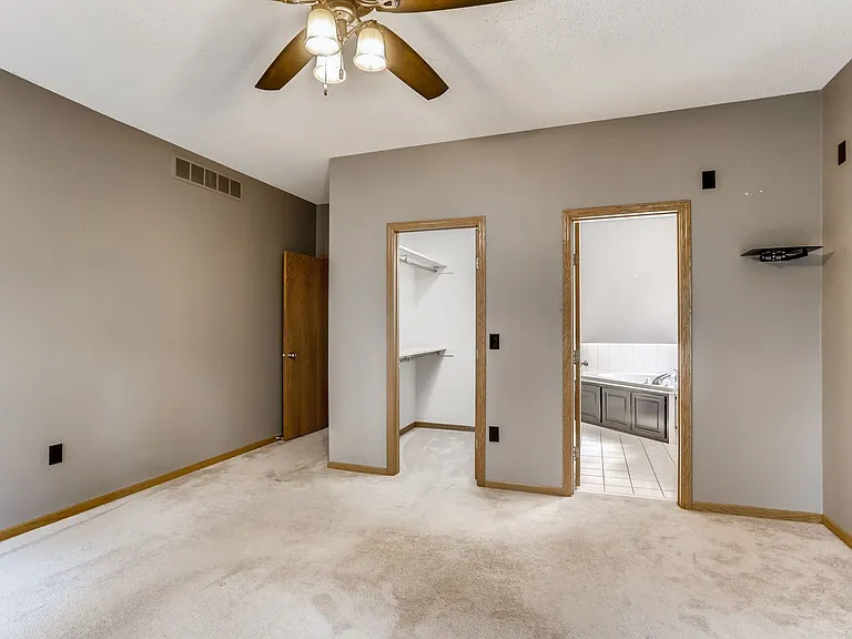 1510 Pheasant Hills Dr — Photo 3