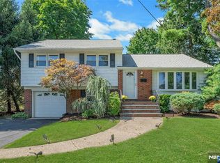 36 Hirschfeld Place, New Milford, NJ 07646