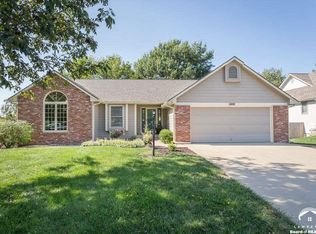 1013 Moundridge Dr, Lawrence, KS 66049
