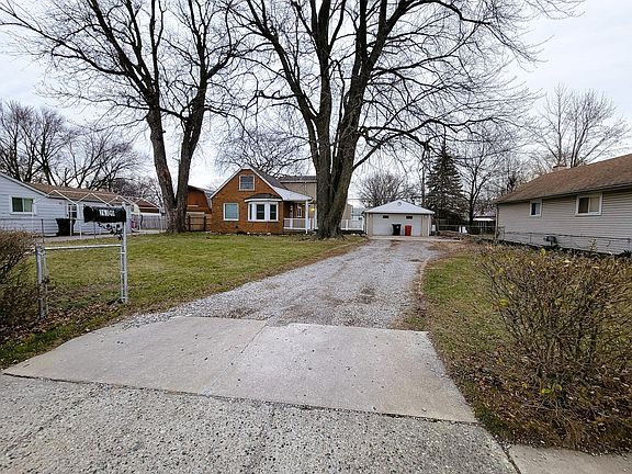 2nd image of 26300 Belanger St