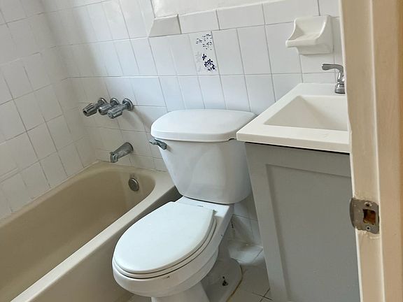 5th image of 192 Clinton Ave APT 3G
