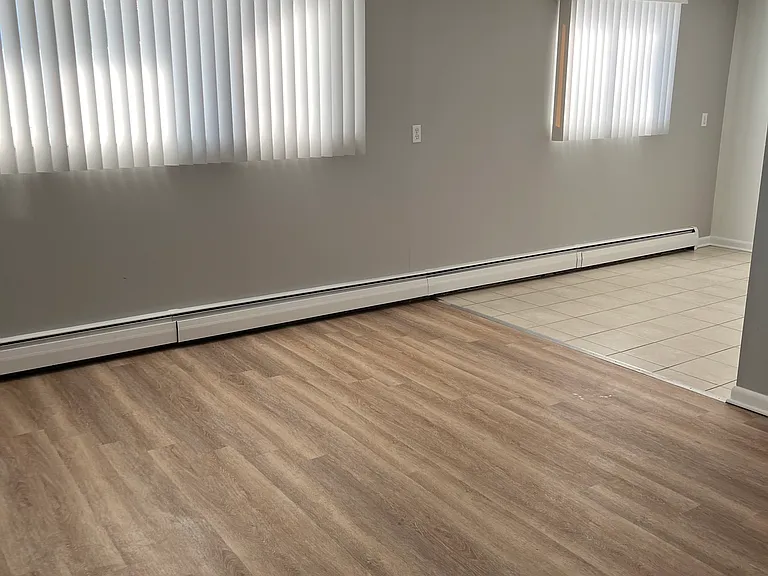 2470 Sheridan Dr #LOWER — Photo 5