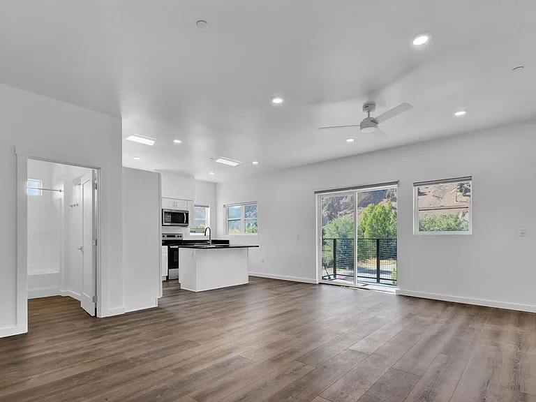 Saddle Lofts Apartments — Photo 29