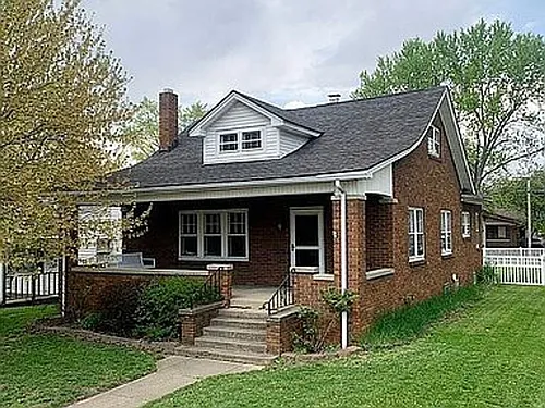 2024 Crawford St Photo 1