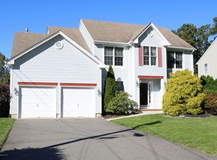 112 Torpedo Rd, Manahawkin, NJ 08050