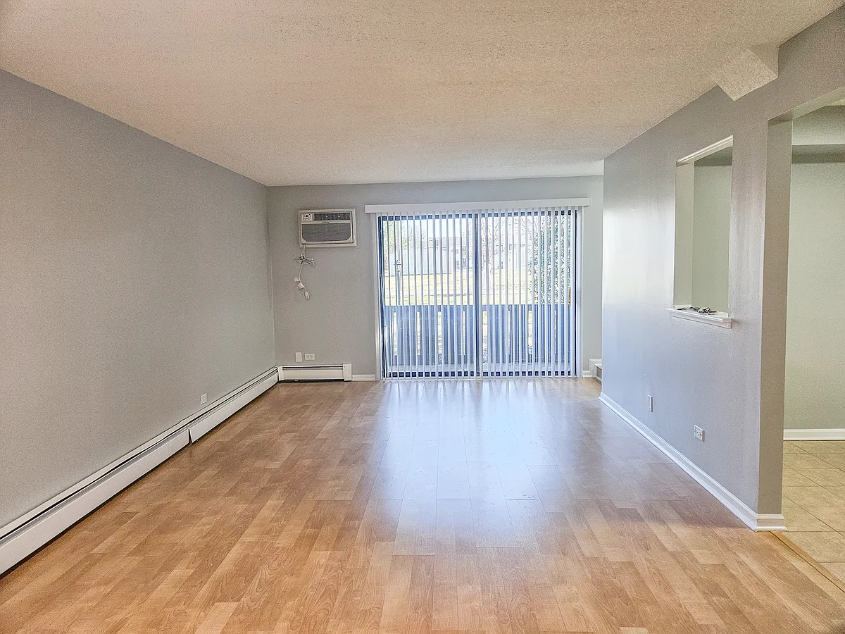 Building Photo - Crestview Ln