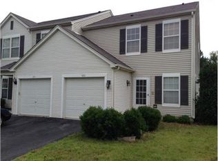 267 E Savannah Dr, Romeoville, IL 60446