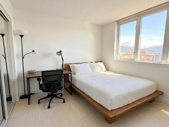 63 Keefer Pl #1808, Vancouver, BC V6B 6N6