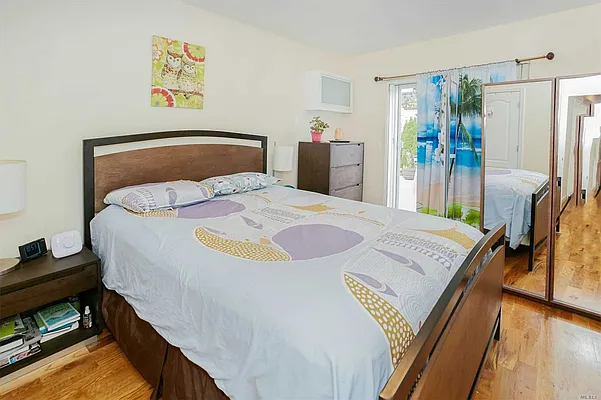 Sold by Douglas Elliman | media 17