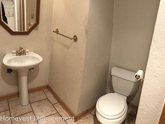 5th image of 930 Camellia Ave