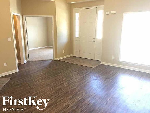 3rd image of 953 Bending Pine Ln