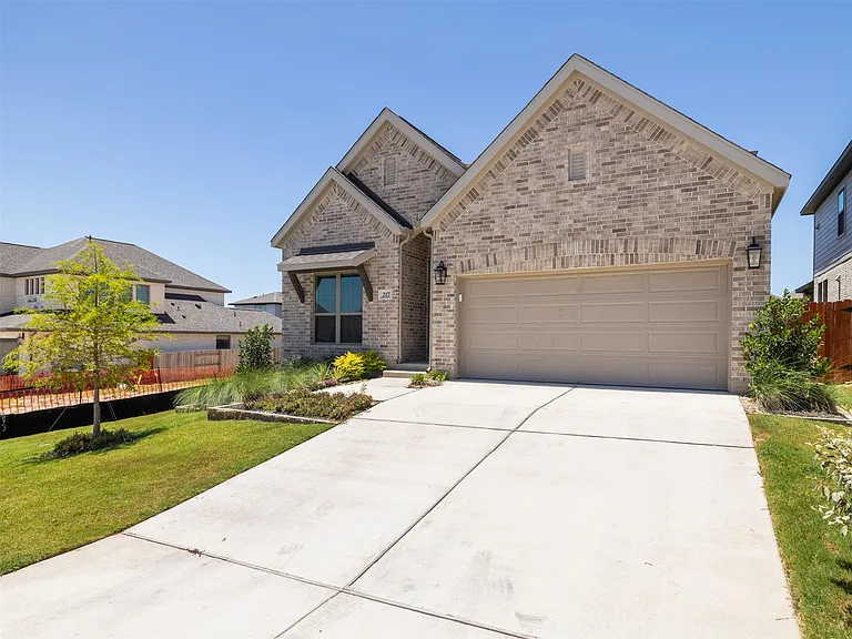 217 Gary Wayne Dr — Photo 2