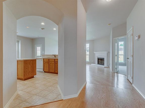4th image of 10617 Big Oak Dr