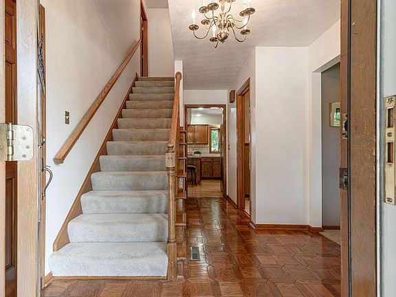5th image of 1130 Venetian Way