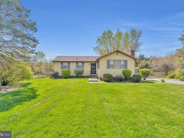 49 Piercetown Rd, Millville, NJ 08332