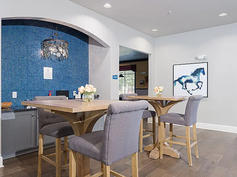 Cascadia Apartments — Photo 31