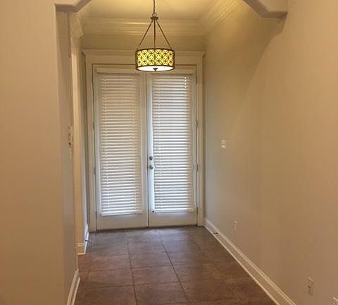 2nd image of 204 W Brentwood Blvd Unit 4