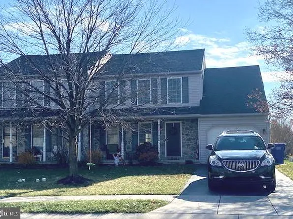 4154 Green Park Dr, Mount Joy, PA 17552