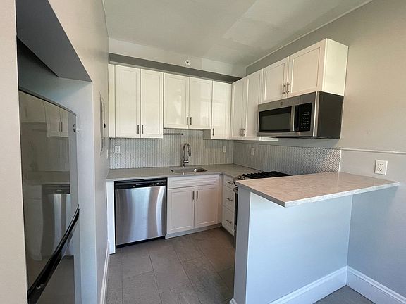 2nd image of 233D Lafayette St #11