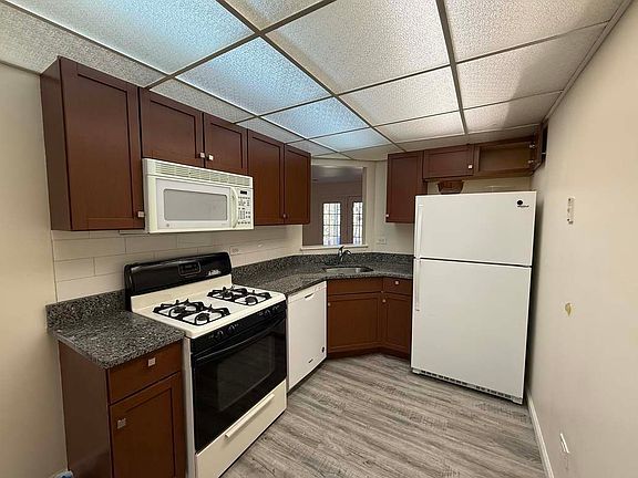 4th image of 684 Quincy Bridge Ln #305