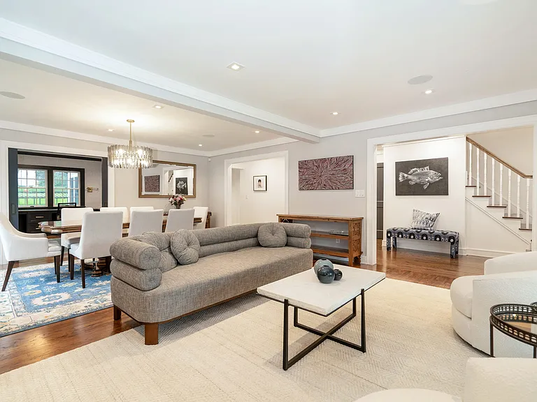 10 Loewen Ct — Photo 8