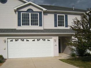 9545 Luebcke Ln E, Crown Pt, IN 46307
