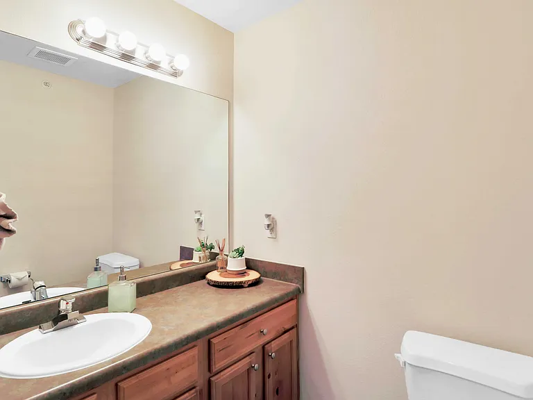 Kensington Park Apartments — Photo 28