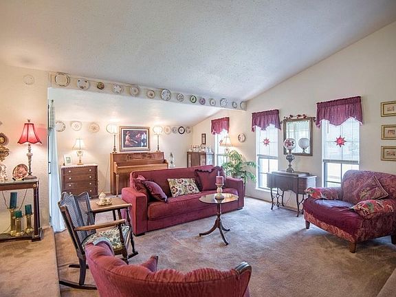 4th image of 4300 Spindletree Ln