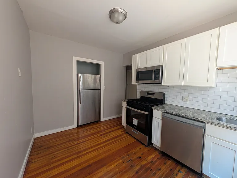 173 Madison St #B5 — Photo 1