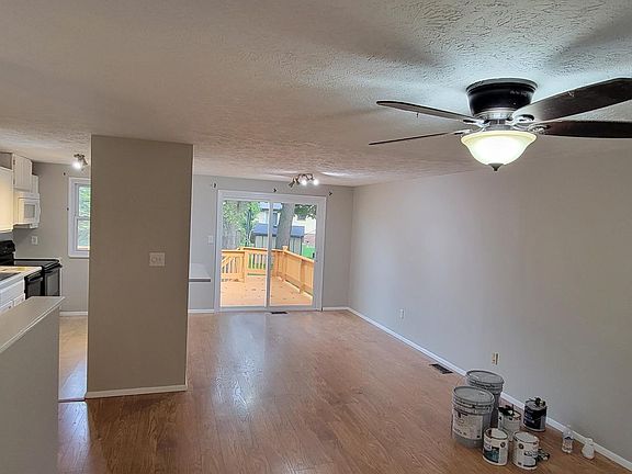 5th image of 6312 Roberts Creek Ln