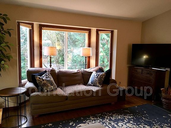 2nd image of 11331 19th Ave NE