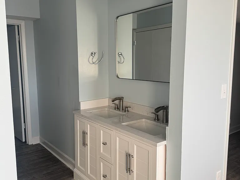 1825 Saint Julian Pl #17E — Photo 10